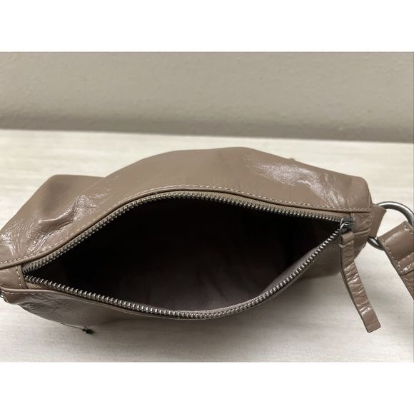 Free People Aurora Taupe Patent Leather Shoulder Baguette Bag Boho Y2K - Picture 14 of 14